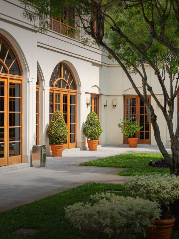 Sewa Plaza Senayan 2BR Tower B Lantai 12